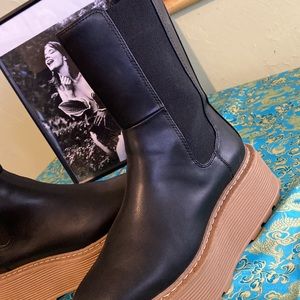 H&M platform Chelsea boots